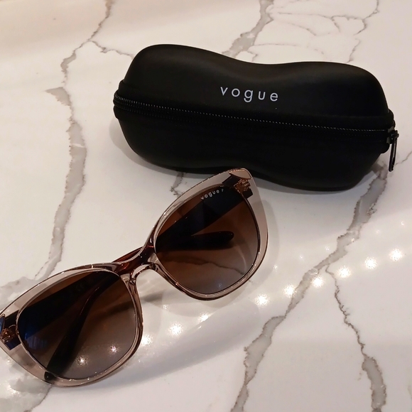 Women sunglasses vogue - Picture 1 of 3